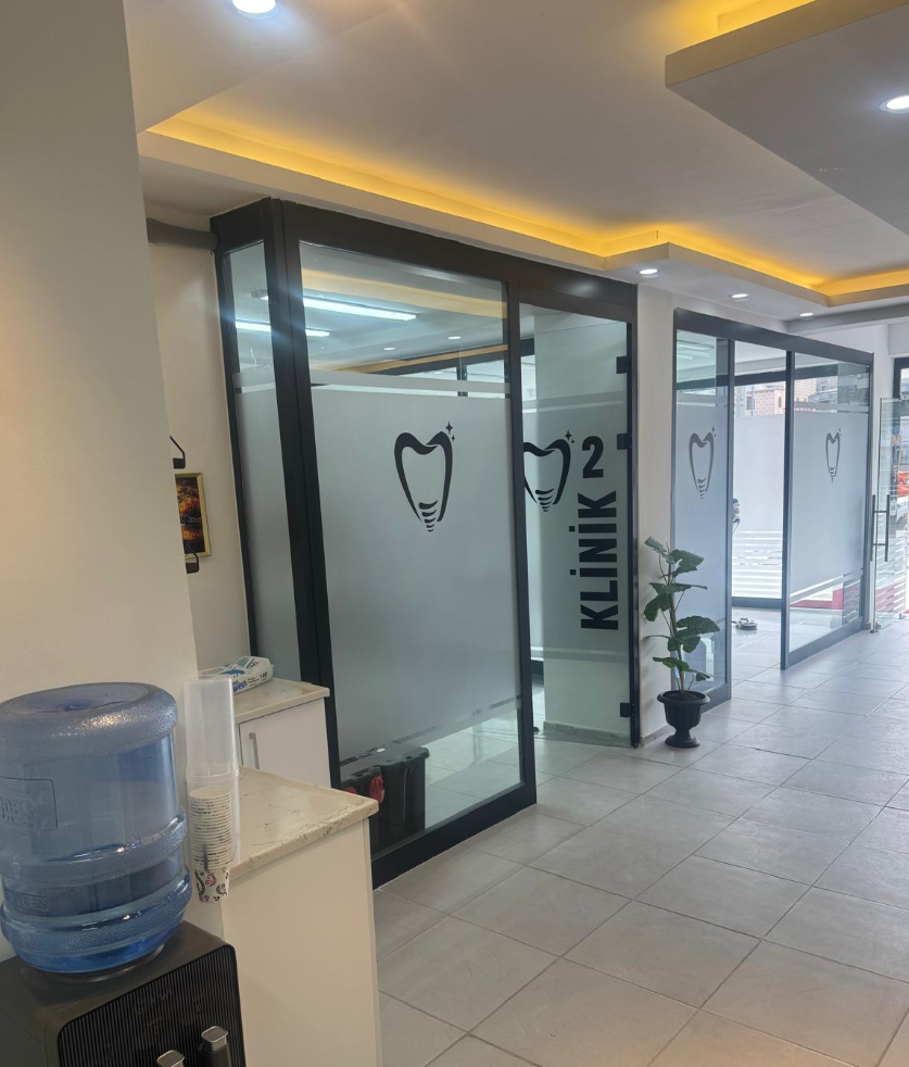 Hedef Diş Kliniği modern klinik odaları